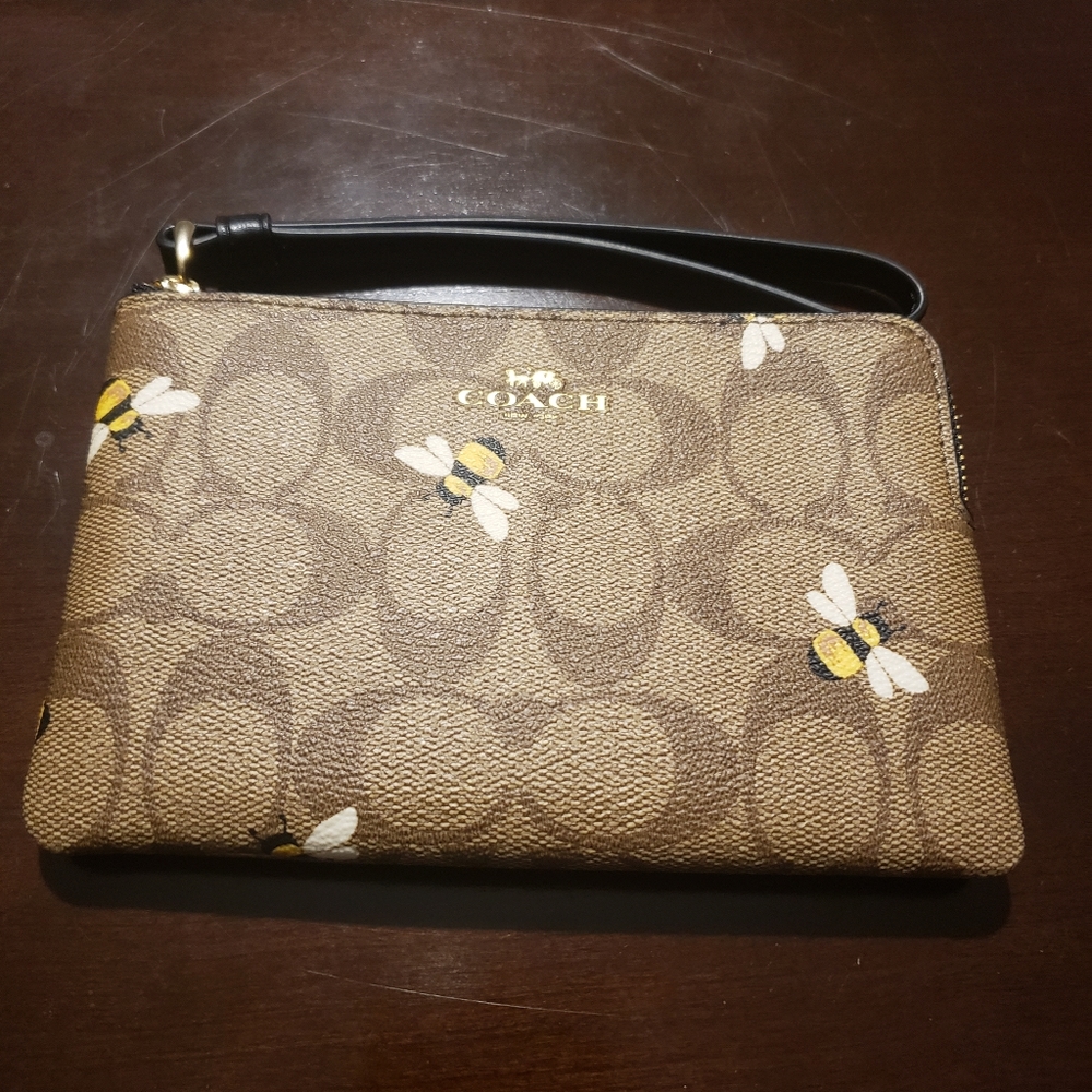 COACH small corner zip wristlet